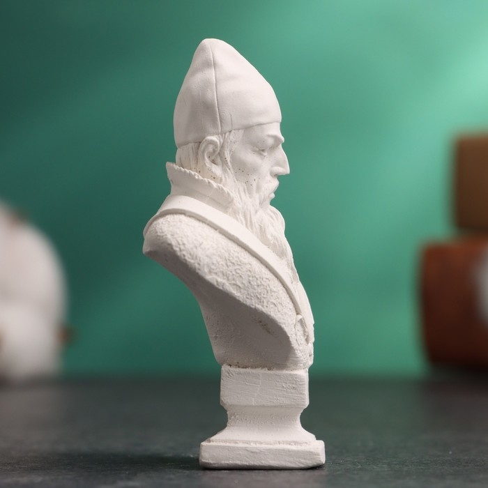 Бюст Бюст "Царь Иван Грозный" белый, 4х2,5х6,5см