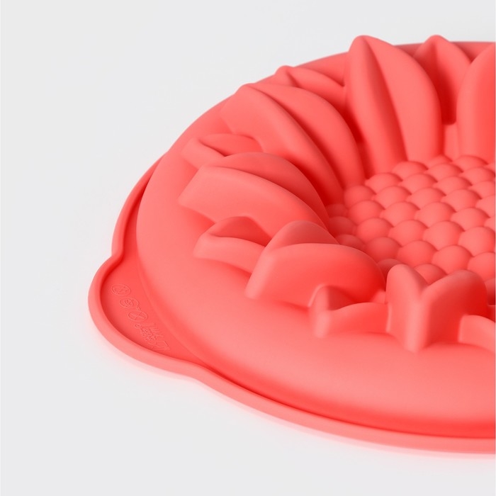 Форма для выпечки Доляна «Подсолнух», силикон, 29×6 см, с ручками, цвет МИКС Форма для выпечки Доляна «Подсолнух», силикон, 29×6 см, с ручками, цвет МИКС