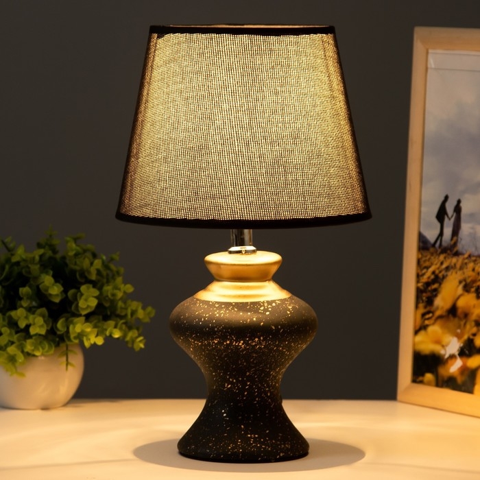 Настольная лампа Настольная лампа "Алейна" E14 40Вт черный-золото 23х23х35 см RISALUX
