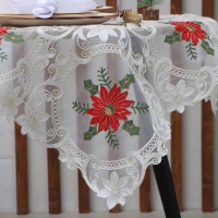 Скатерть Этель &laquo;Пуансеттия&raquo; с вышивкой, 120 х 150 &plusmn;5 см, п/э