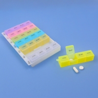 Таблетница - органайзер «Неделька», русские буквы, 18 × 11,5 × 2,5 см, утро/день/вечер/ночь, 7 контейнеров по 4 секции, цвет разноцветный Таблетница - органайзер «Неделька», русские буквы, 18 × 11,5 × 2,5 см, утро/день/вечер/ночь, 7 контейнеров по 4 секции, цвет разноцветный