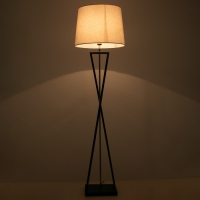 Торшер 16436/1 Е27 40Вт черно-хромовый 41х43х142 см