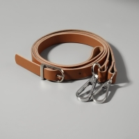 Ручка для сумки из натуральной кожи, регулируемая, с карабинами, 125 &plusmn; 2 см &times; 1,2 см, цвет бежевый/серебряный