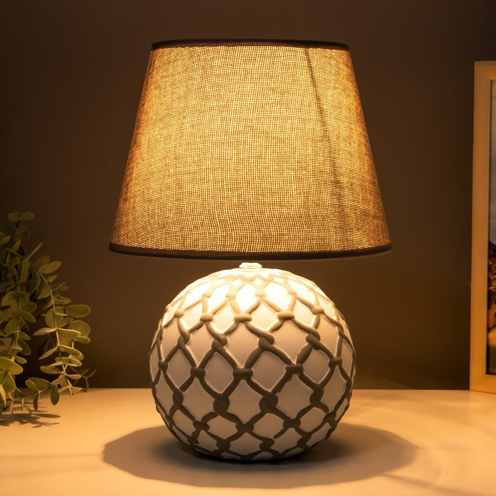 Лампа настольная с абажуром Е14 40Вт 220В "Шар в сети" 25х25х33см RISALUX
