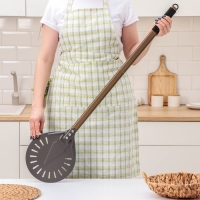 Лопатка перфорированная Delicate, 103&times;23 см, с разборной ручкой, цвет коричневый