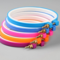 Пяльцы для вышивания, d = 10,5/12,5 см, цвет МИКС Пяльцы для вышивания, d = 10,5/12,5 см, цвет МИКС