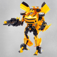 Робот &laquo;Автобот&raquo;, трансформируется, с оружием и аксессуарами