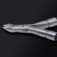 Кусачки маникюрные для кутикулы «Premium», скрытая пружина, 11 см, длина лезвия - 6 мм, цвет серебристый/чёрный Кусачки маникюрные для кутикулы «Premium», скрытая пружина, 11 см, длина лезвия - 6 мм, цвет серебристый/чёрный