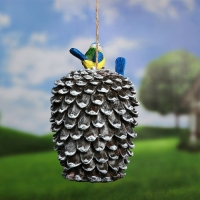 Подвесной декор "Кормушка шишка с птичками" 20х11х12см Подвесной декор "Кормушка шишка с птичками" 20х11х12см