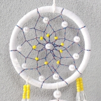 Ловец снов d=10 и 5 см "Паутинка с белыми и желтыми бусинами" белый 50х10х0,7 см Ловец снов d=10 и 5 см "Паутинка с белыми и желтыми бусинами" белый 50х10х0,7 см