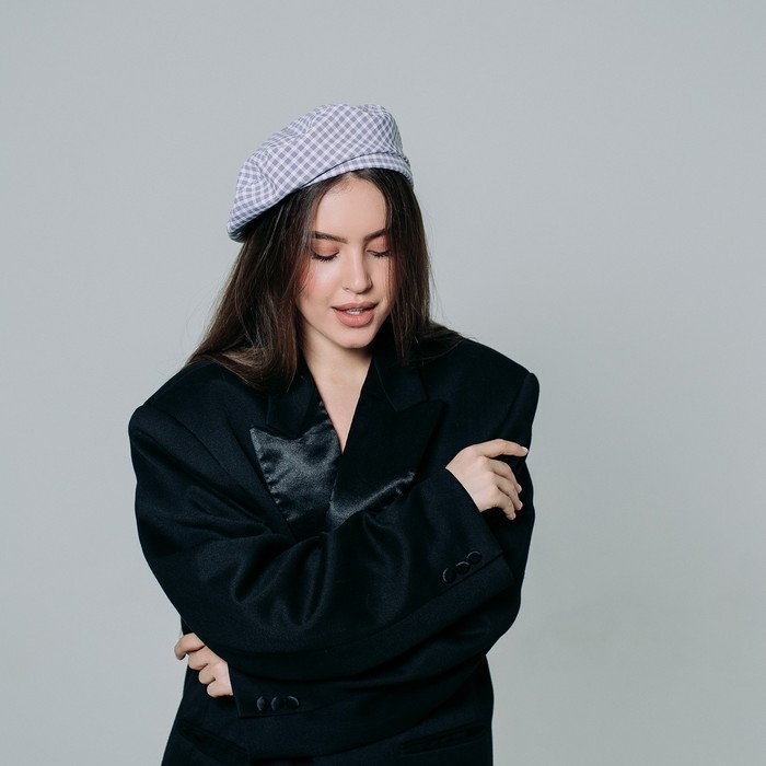 Берет в клетку, цвет серый, р-р 56см Берет в клетку, цвет серый, р-р 56см