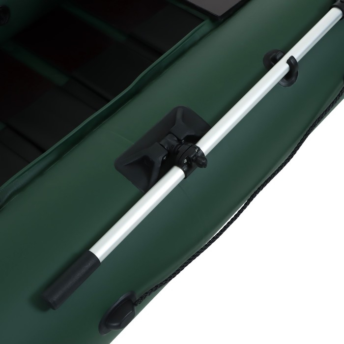 Лодка YUGANA R-260 PC ТР, реечная слань+транец, цвет олива Лодка YUGANA R-260 PC ТР, реечная слань+транец, цвет олива