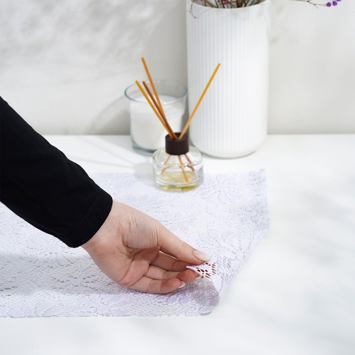 Коврик противоскользящий Доляна &laquo;Цветы&raquo;, 30&times;100 см, цвет белый