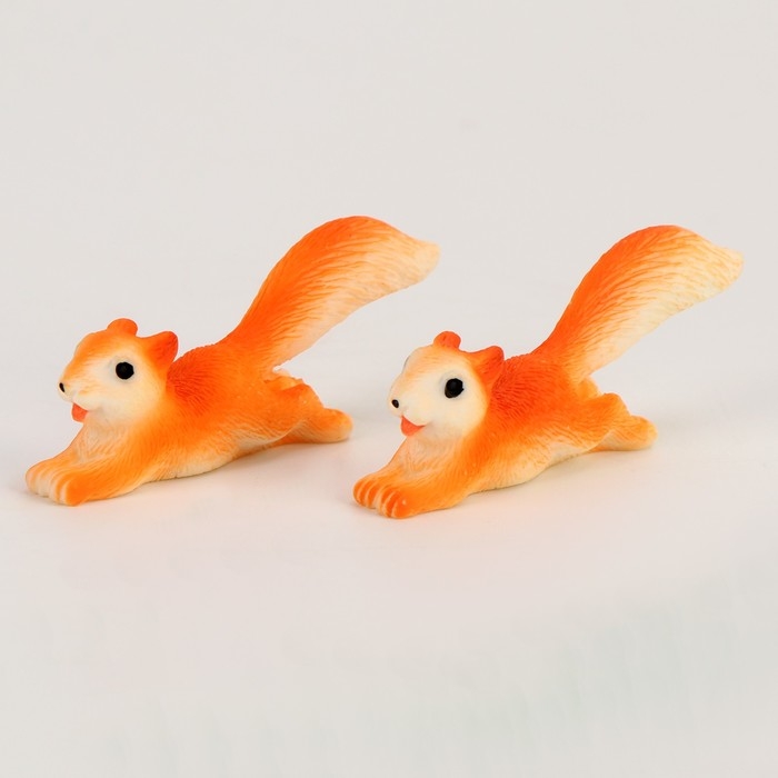 Миниатюра кукольная &laquo;Шустрая белочка&raquo;, набор 2 шт., размер 1 шт. &mdash; 5 &times; 1 &times; 2 см