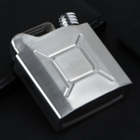 Фляжка &laquo;Осторожно, горючее&raquo;, 540 мл