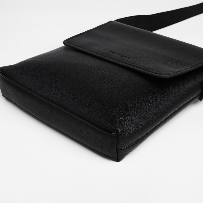 Сумка мужская через плечо TEXTURA, наружный карман, цвет чёрный