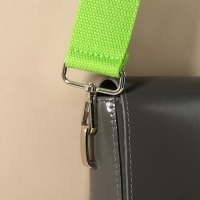 Ручка для сумки, стропа, с карабинами, 139 &plusmn; 3 &times; 3,8 см, цвет салатовый