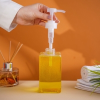 Дозатор для жидкого мыла Доляна, 500 мл, 6,5×15,5 см, цвет прозрачный Дозатор для жидкого мыла Доляна, 500 мл, 6,5×15,5 см, цвет прозрачный