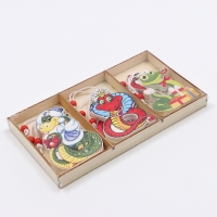 Набор подвесок в деревянной подарочной упаковке, 9 шт. Набор подвесок в деревянной подарочной упаковке, 9 шт.