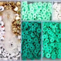 Бусины в шкатулке "Зелёные" нить 0,8 мм 5 м 12х8,4х2,2 см Бусины в шкатулке "Зелёные" нить 0,8 мм 5 м 12х8,4х2,2 см