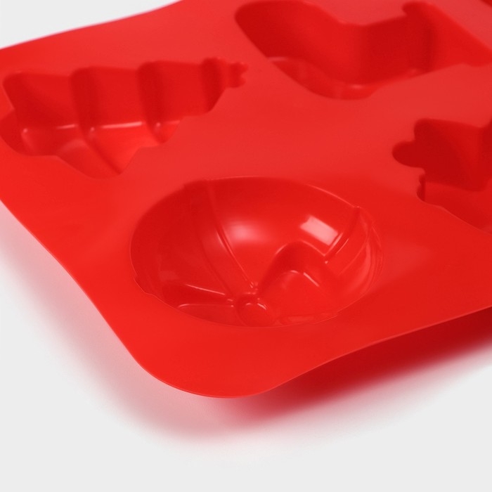 Форма для выпечки новогодняя Доляна &laquo;Новый год. Праздник к нам приходит&raquo;, силикон, 26&times;17,5 см, 6 ячеек, цвет красный