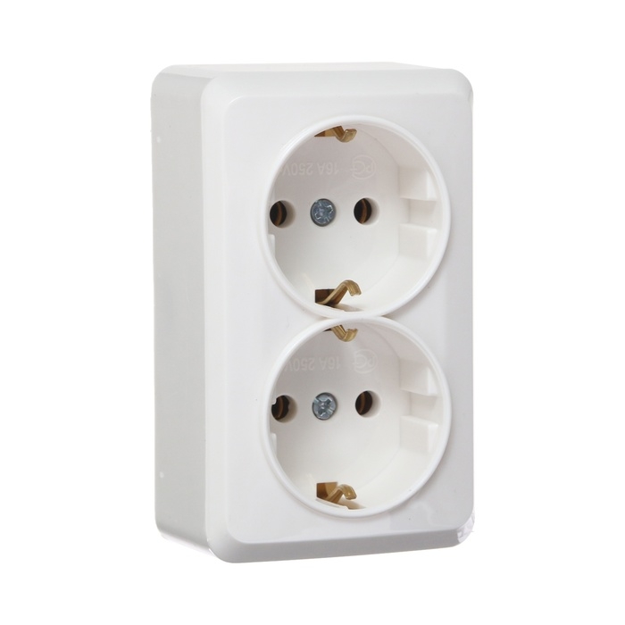 Розетка двухместная Luazon Lighting "Лига", 16 А, накладная, с з/к, белая