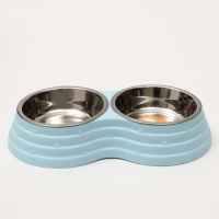 Миска металлическая двойная на пластиковом основании 2 х 160 мл, 25 х 14 х 5 см, голубая Миска металлическая двойная на пластиковом основании 2 х 160 мл, 25 х 14 х 5 см, голубая