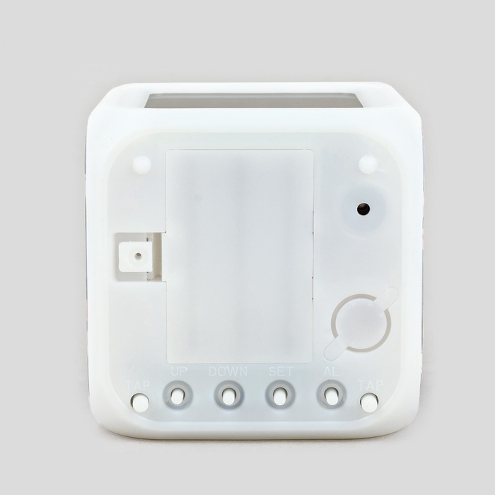 Часы будильник электронные &laquo;Аниме&raquo;, мод.68, 7,8 х 7,8 см.