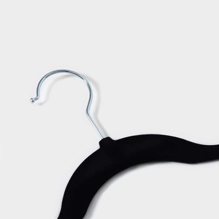 Плечики - вешалки для одежды Доляна, 44,5&times;22 см, 5 шт, флокированное покрытие, цвет чёрный