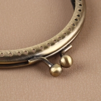 Фермуар пришивной &laquo;Полукруг&raquo;, 10 &times; 6,5 см, цвет бронзовый