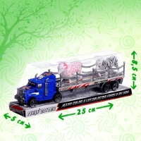 Грузовик инерционный &laquo;Зооперевозчик&raquo;, 2 фигурки животных, МИКС