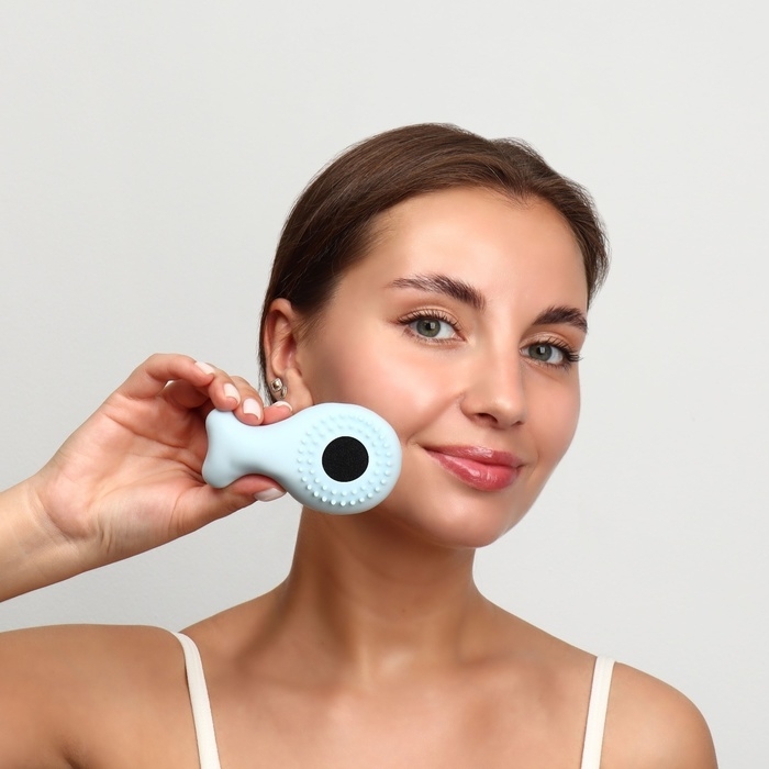 Щётка для умывания &laquo;Кит&raquo;, силиконовая и поролоновая, 9,8 см, цвет МИКС