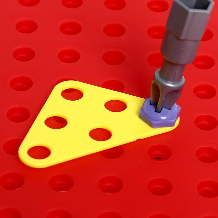 Конструктор в чемоданчике &laquo;Крутые гонки&raquo;, с электрическим шуруповёртом, 4 карточки, 57 деталей