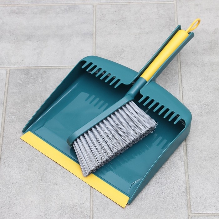 Щётка-смётка с совком с зубьями и кромкой «Янтарный нефрит»: совок 22×33×4 см, щётка 33×6,5×3,5 см Щётка-смётка с совком с зубьями и кромкой «Янтарный нефрит»: совок 22×33×4 см, щётка 33×6,5×3,5 см