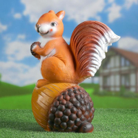 Садовая фигура "Белка на орехе" 30х40см Садовая фигура "Белка на орехе" 30х40см