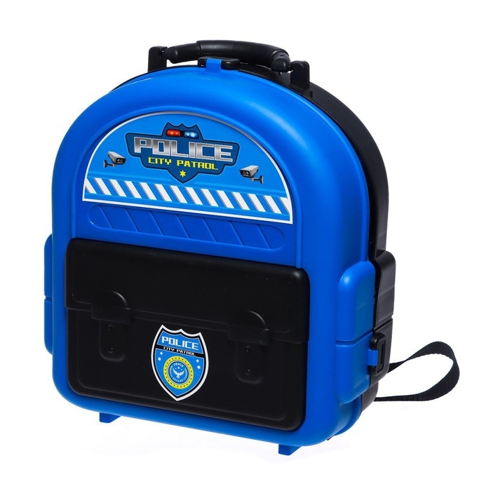 Парковка &laquo;Полицейский участок&raquo;, в рюкзаке