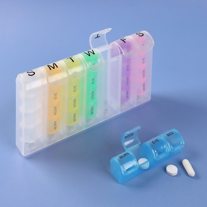 Таблетница - органайзер &laquo;Неделька&raquo;, английские буквы, утро/день/вечер/ночь, 10 &times; 20 &times; 3 см, 7 контейнеров по 4 секции, разноцветная