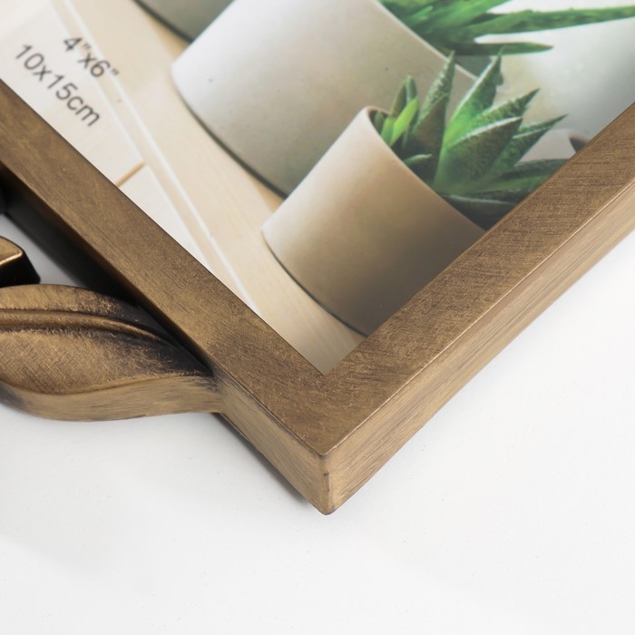 Фоторамка пластик на 3 фото 10х15 см Фоторамка пластик на 3 фото 10х15 см "Роза в листьях" состаренное золото 40х21,5 см