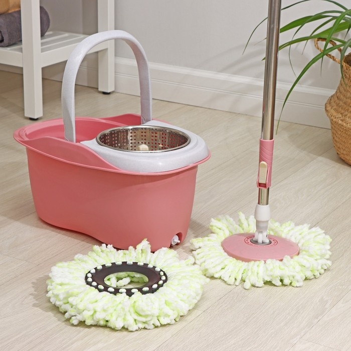 Швабра с отжимом и ведро с металлической центрифугой Доляна, 46,5&times;28,5&times;23,5 см, 10 л, телескопическая ручка 86-117,5 см, дополнительная насадка из микрофибры 15,5 см, цвет розовый