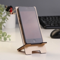 Подставка под телефон &laquo;А чудеса случаются&hellip;&raquo;, 7&times;8&times;15 см