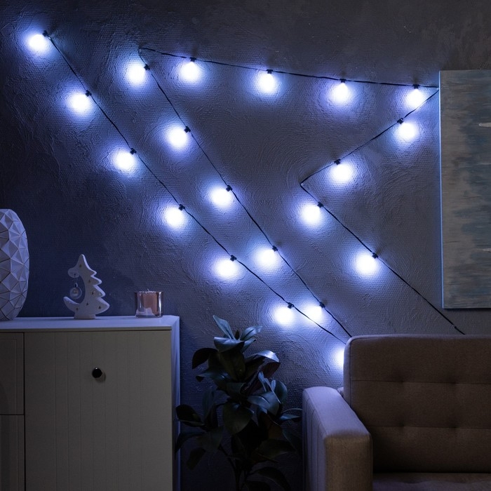 Умная гирлянда &laquo;Нить&raquo; 6 м с насадками &laquo;Шишки матовые&raquo;, IP20, тёмная нить, 20 LED, свечение RGB, USB