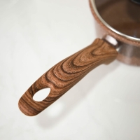 Ковш Доляна &laquo;Брауни&raquo;, 1,3 л, d=17 см, h=8,3 см, стеклянная крышка, антипригарное покрытие, индукция