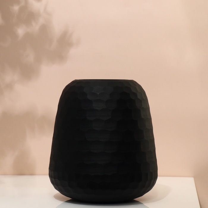 Ваза для цветов «Сара» из черного стекла 22 х 20 х 20 см Ваза для цветов «Сара» из черного стекла 22 х 20 х 20 см