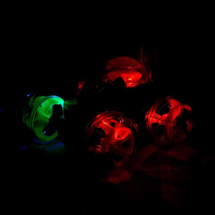 Перевёртыш радиоуправляемый «Трюкач», подсветка колёс, работает от аккумулятора, цвет синий Перевёртыш радиоуправляемый «Трюкач», подсветка колёс, работает от аккумулятора, цвет синий