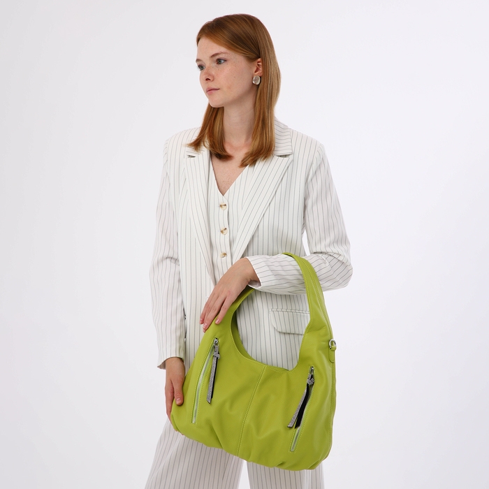 Сумка-мешок на молнии, 3 наружных кармана, цвет зелёный Сумка-мешок на молнии, 3 наружных кармана, цвет зелёный