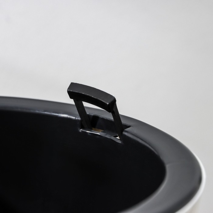 Кашпо для цветов со вставкой &laquo;Вдохновение&raquo;, 4,5 л, цвет чёрно-белый