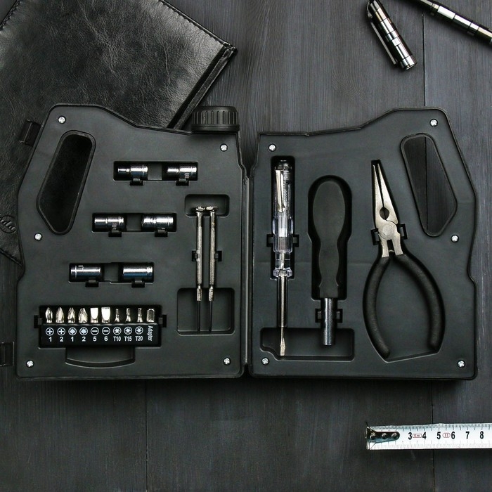 Набор инструментов в канистре &laquo;Тому, кто достигает цели&raquo;, 14.8х23 см