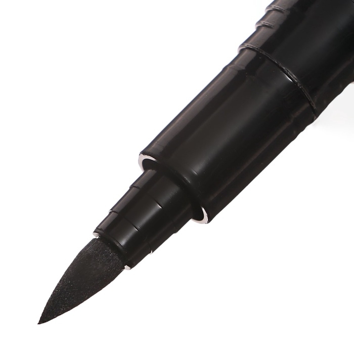 Маркер профессиональный линер черный, тонкая линия L Маркер профессиональный линер черный, тонкая линия L