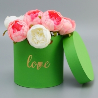 Коробка круглая, с тиснением"Love"салатовая,18*18*18см