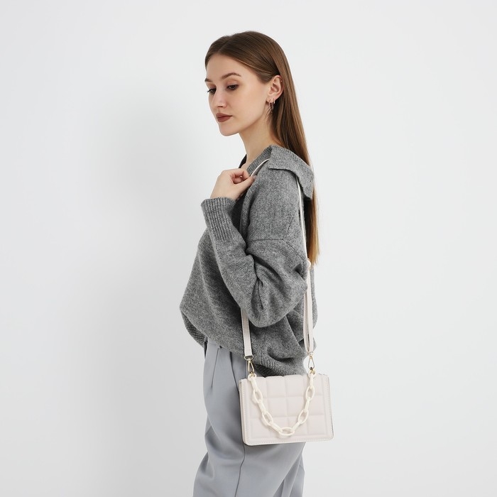 Сумка женская мессенджер из искусственной кожи с цепью, 14&times;20 см, цвет молочный